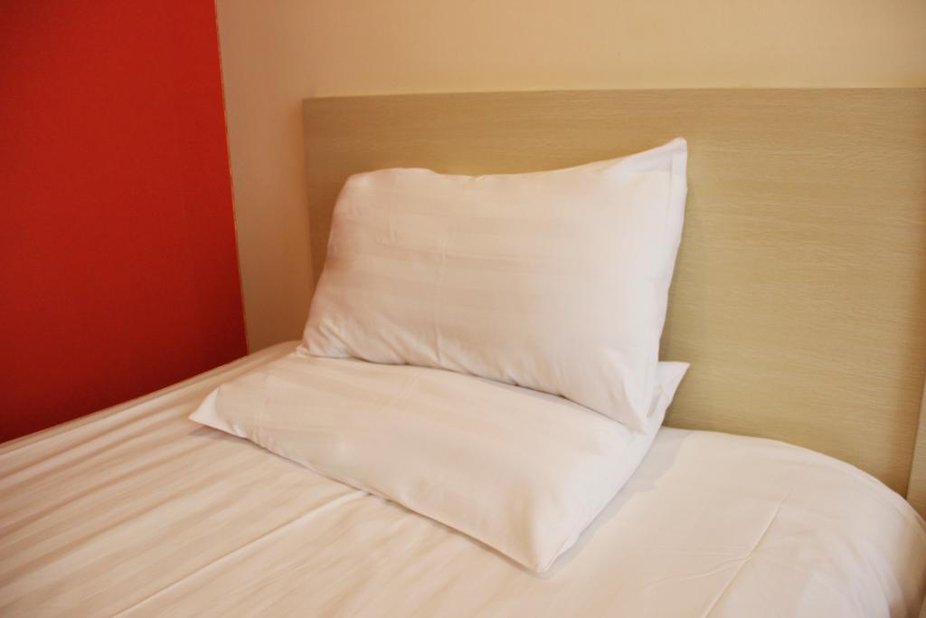 Greentree Inn Shanghai Dongming Road Subway Station Express Hotel Exterior photo