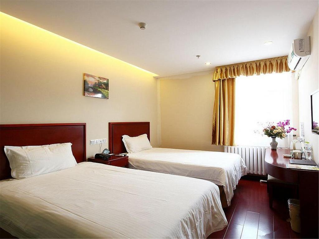 Greentree Inn Shanghai Dongming Road Subway Station Express Hotel Exterior photo