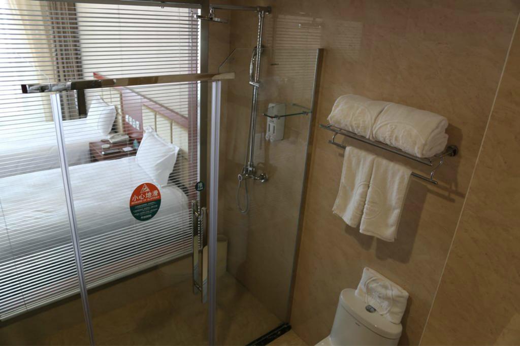 Greentree Inn Shanghai Dongming Road Subway Station Express Hotel Exterior photo