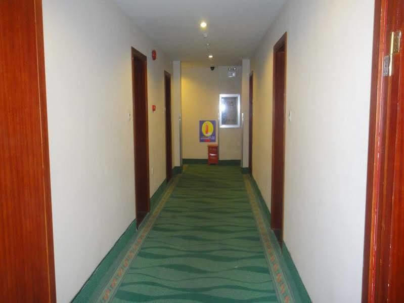 Greentree Inn Shanghai Dongming Road Subway Station Express Hotel Exterior photo