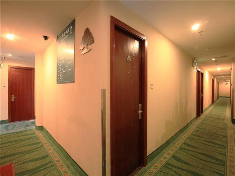 Greentree Inn Shanghai Dongming Road Subway Station Express Hotel Exterior photo